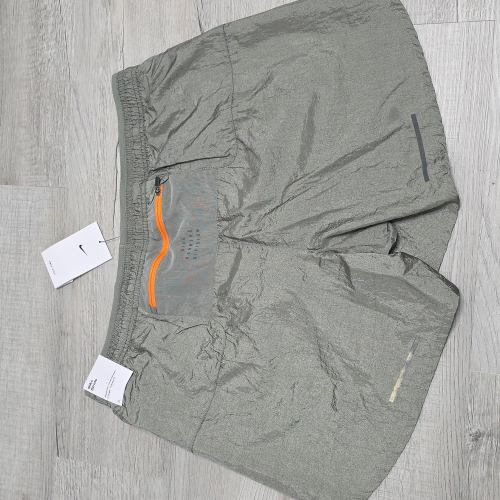 NWT Nike Stride Men's Dri-Fit Running Shorts - Size XL - Picture 3 of 7